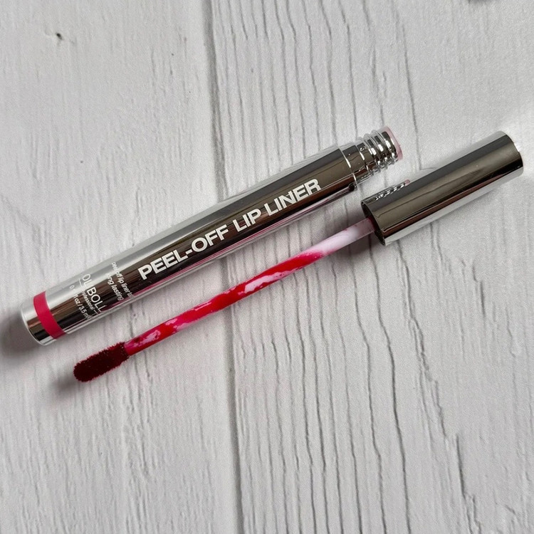 خط لب و رژلب پیل آف اولیبولا Olibolla peel off lipliner